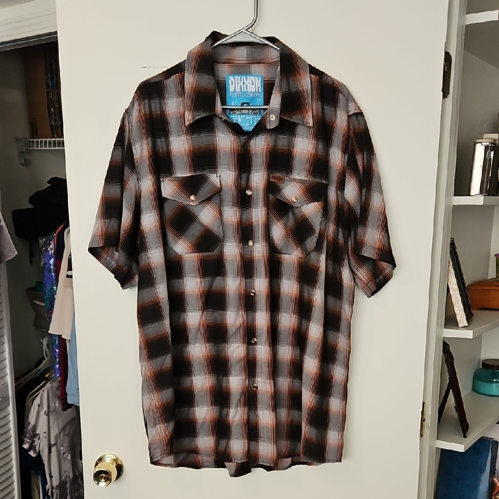 DIXXON Black and Orange Plaid Short-Sleeve Button-Down Shirt
